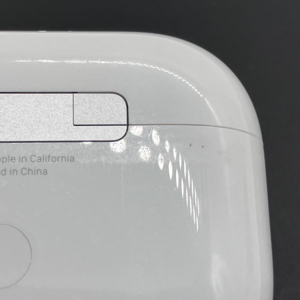 抹*茶様 【中古】AirPods Pro 2 Lightning 本体 充電ケー Apple 【中古