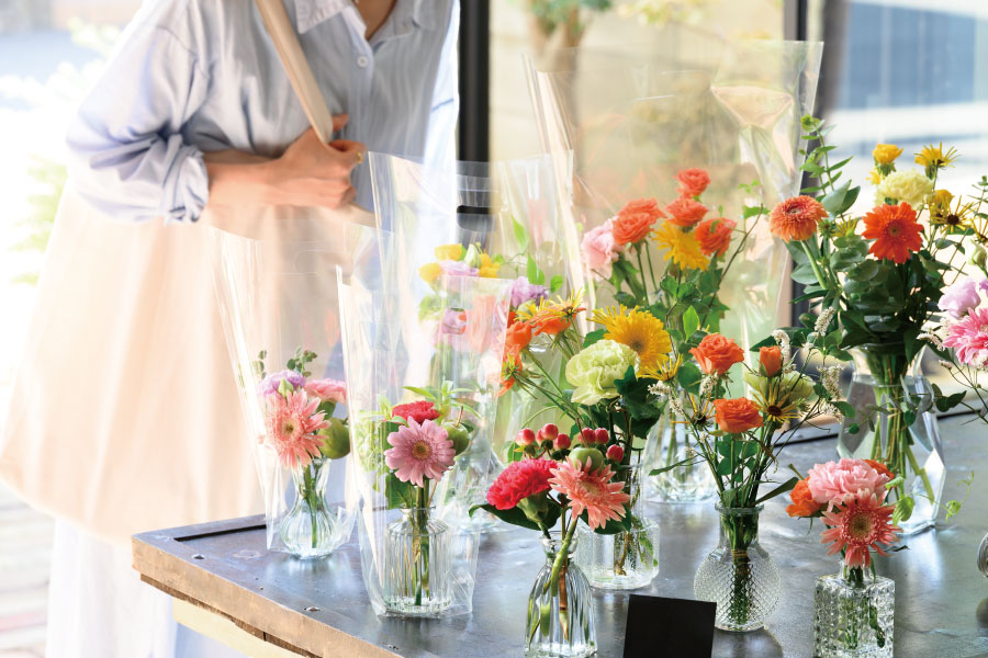 スタンディングガラスフラワーベース-16(W115(100)×D115(87)×H200