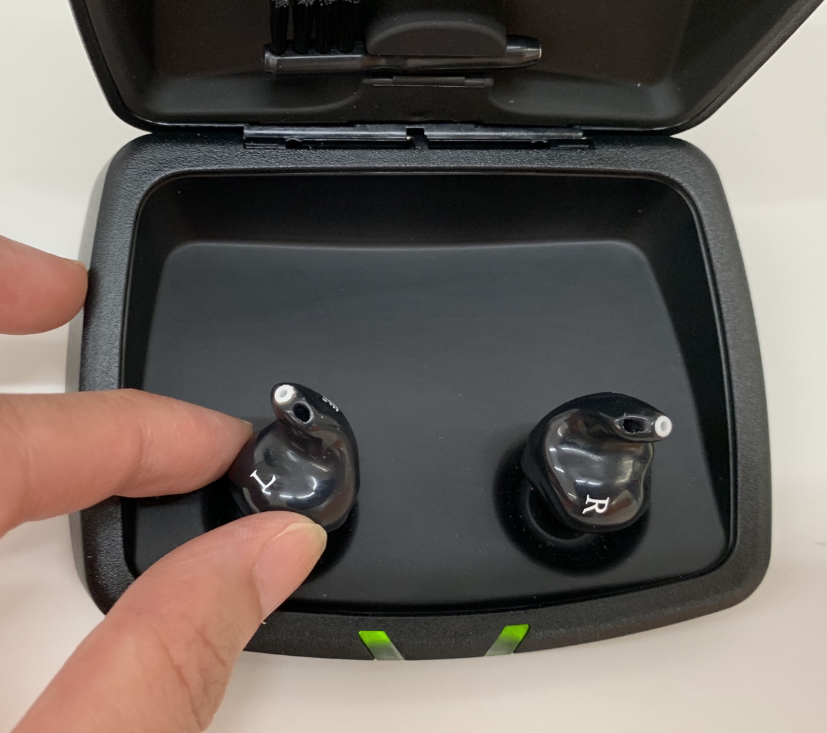 補聴器 耳あな型で充電式 スターキーの充電式ワイヤレス耳あな型