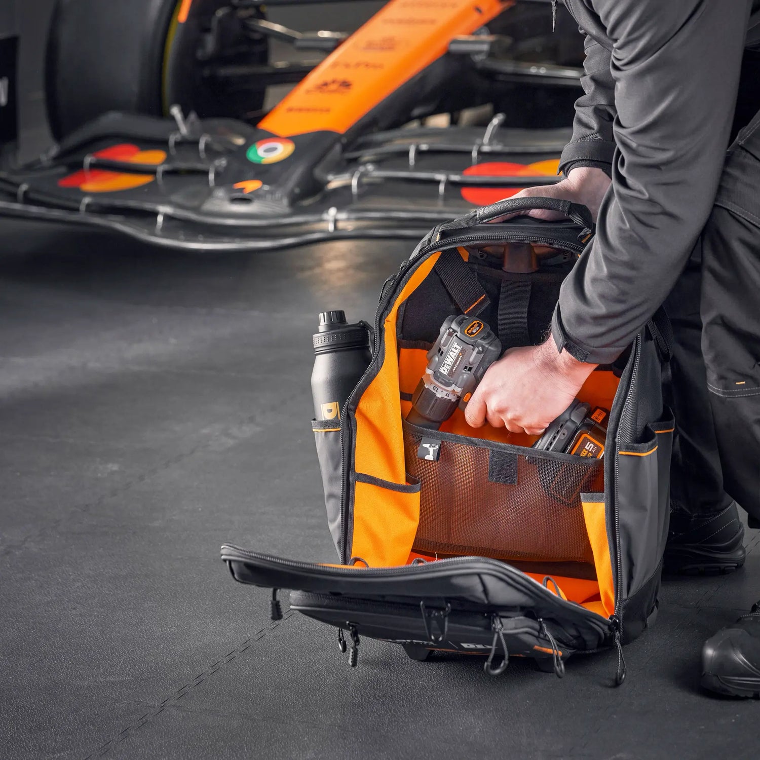 Trolley Backpack Dewalt McLaren DWST60101-9