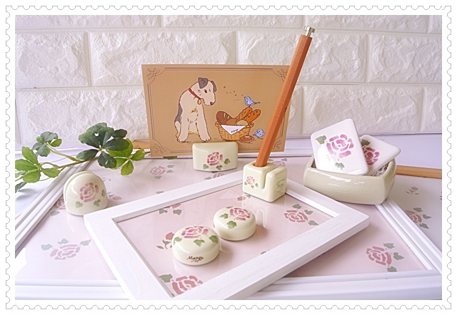 マニー ローズ陶器 カードスタンド【マニーと薔薇の雑貨のアンフロール