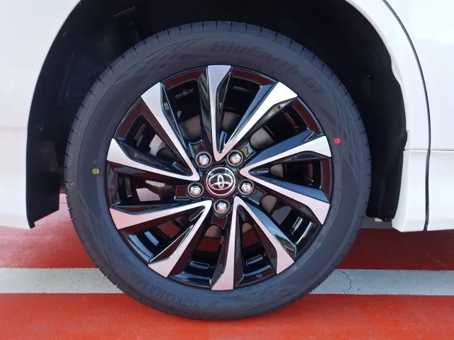 ノア ハイブリッドS-Z プロジェクター式LED DVD トヨタ 登録済未使用車