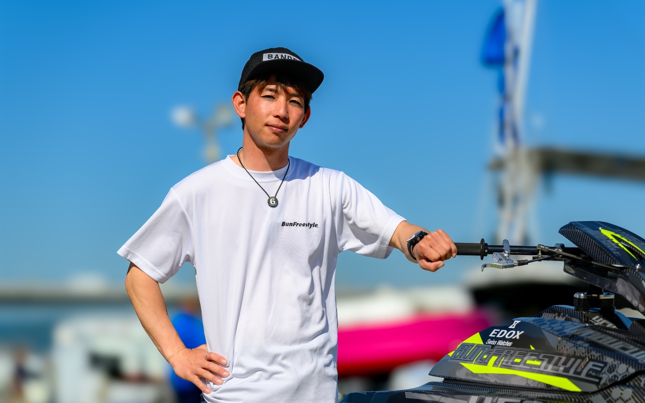 ブランドアンバサダーにプロ水上バイクライダーの山本汰司さんが就任