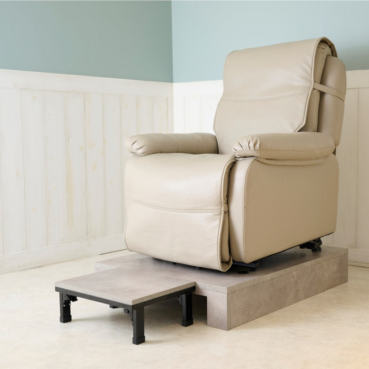 NATURAL Series】リクライニングチェアステージ(木製)ウッドホワイト