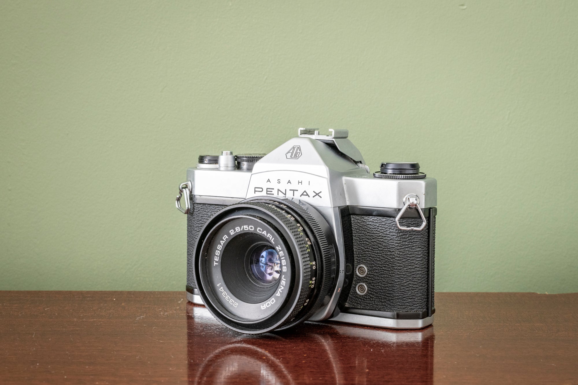 Mint 1960s ASAHI Pentax SL 35mm SLR Film Camera + 50mm Carl Zeiss