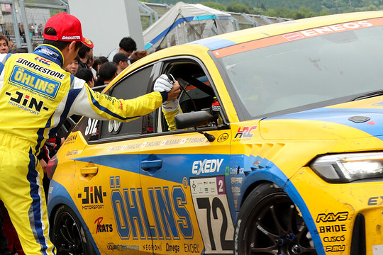 ST-XクラスのTKRI松永建設AMG GT3が23時間レースを制す - スーパー耐久