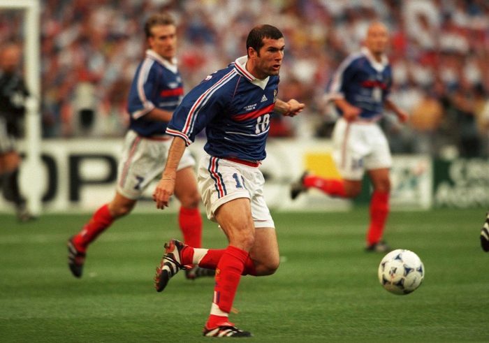 フランス黄金期の象徴ジダン 絶滅危機の