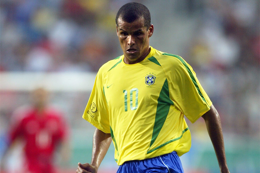 日韓W杯、「笑いを誘う」罰金71万円ダイブ再脚光 「タイソンに殴られた