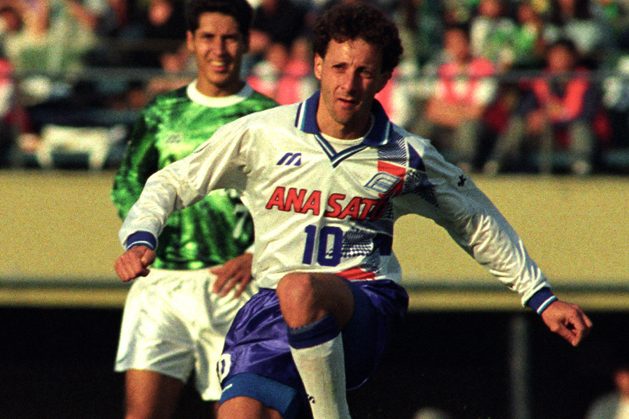 泣けてきちゃう」 伝説のFKキッカーが感謝、Jリーグ創成期に刻んだ