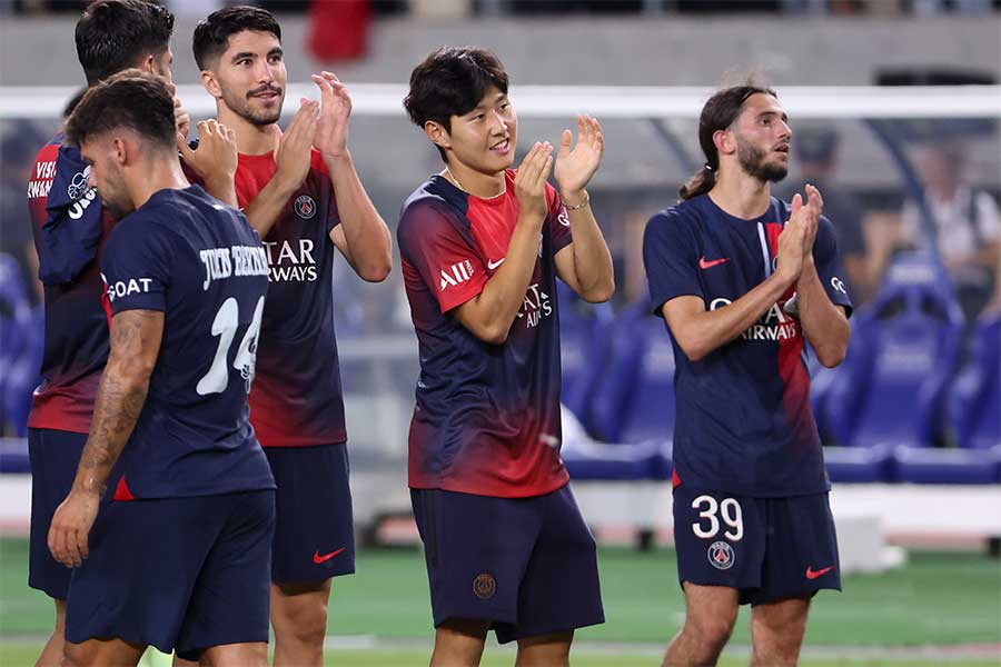 イ・ガンインとネイマールだ」 PSGが大阪城を観光…ジャパンツアーを