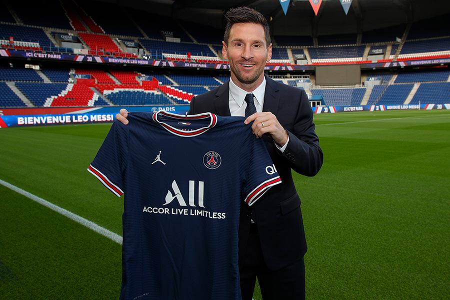 PSG移籍のメッシ、新ユニでの