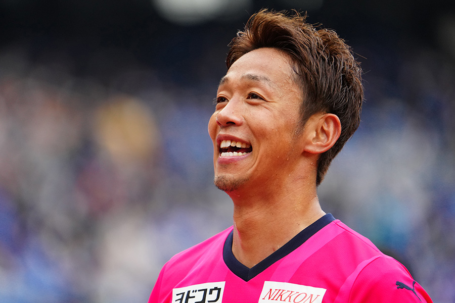 C大阪MF清武弘嗣、「cool」な新ユニフォーム披露で反響 「かっこいい