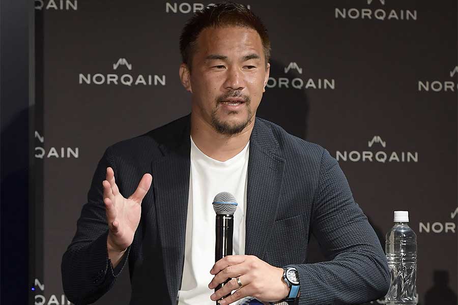 監督・岡崎慎司の苦悩「軽率なことは口にできない」 認識すべき