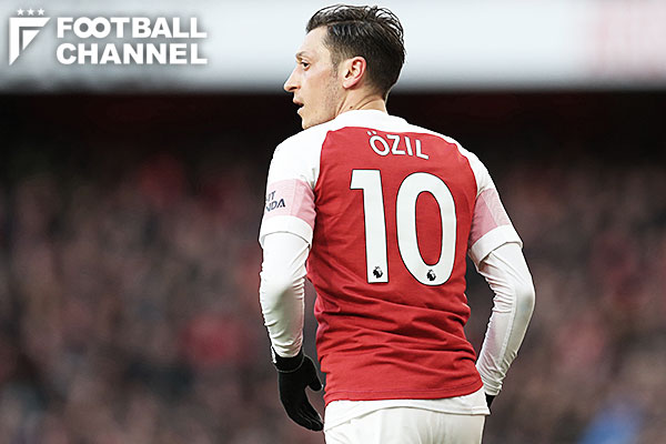 エジル移籍でアーセナル10番の“後継者”は誰に？候補はオーバメヤン
