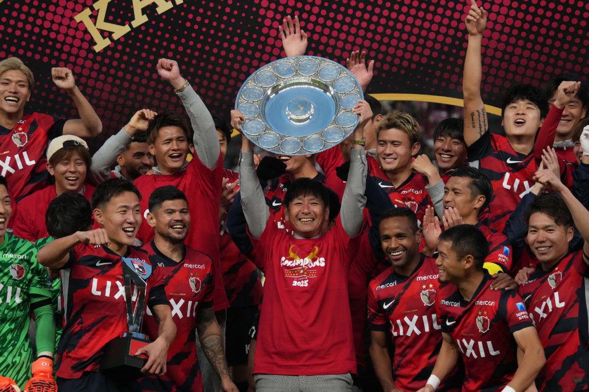 立て直さないと」中田浩二FDの覚悟と手腕。“黒子”の仕事が王者への道を