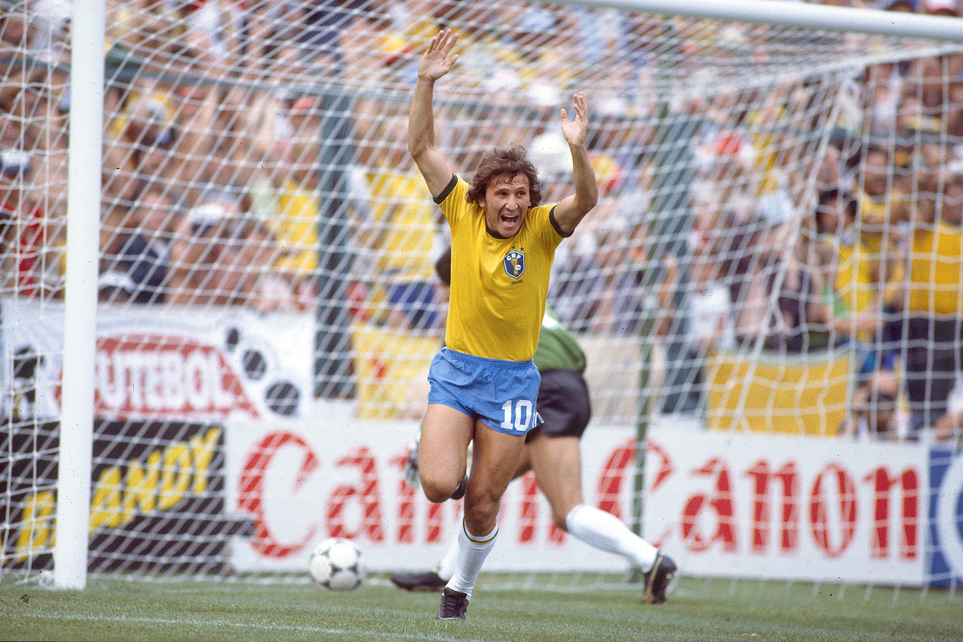 1982年のブラジルを芸術的なチームへと昇華させた「黄金の4人」。その