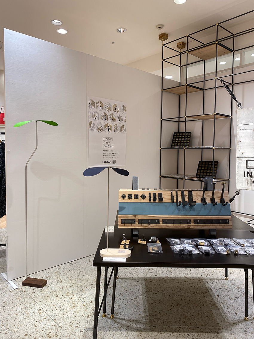 間田淳大（高度総合デザイン科4年）が、博多阪急で作品を展示販売