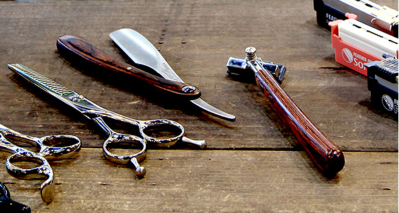 理容業務用製品 | 日本が誇る信頼のブランド フェザー安全剃刀株式会社