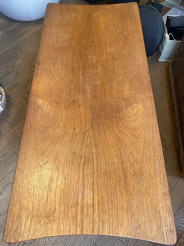 ウレタン塗装もOK！オレンジオイルで木製テーブルの天板をメンテナンス