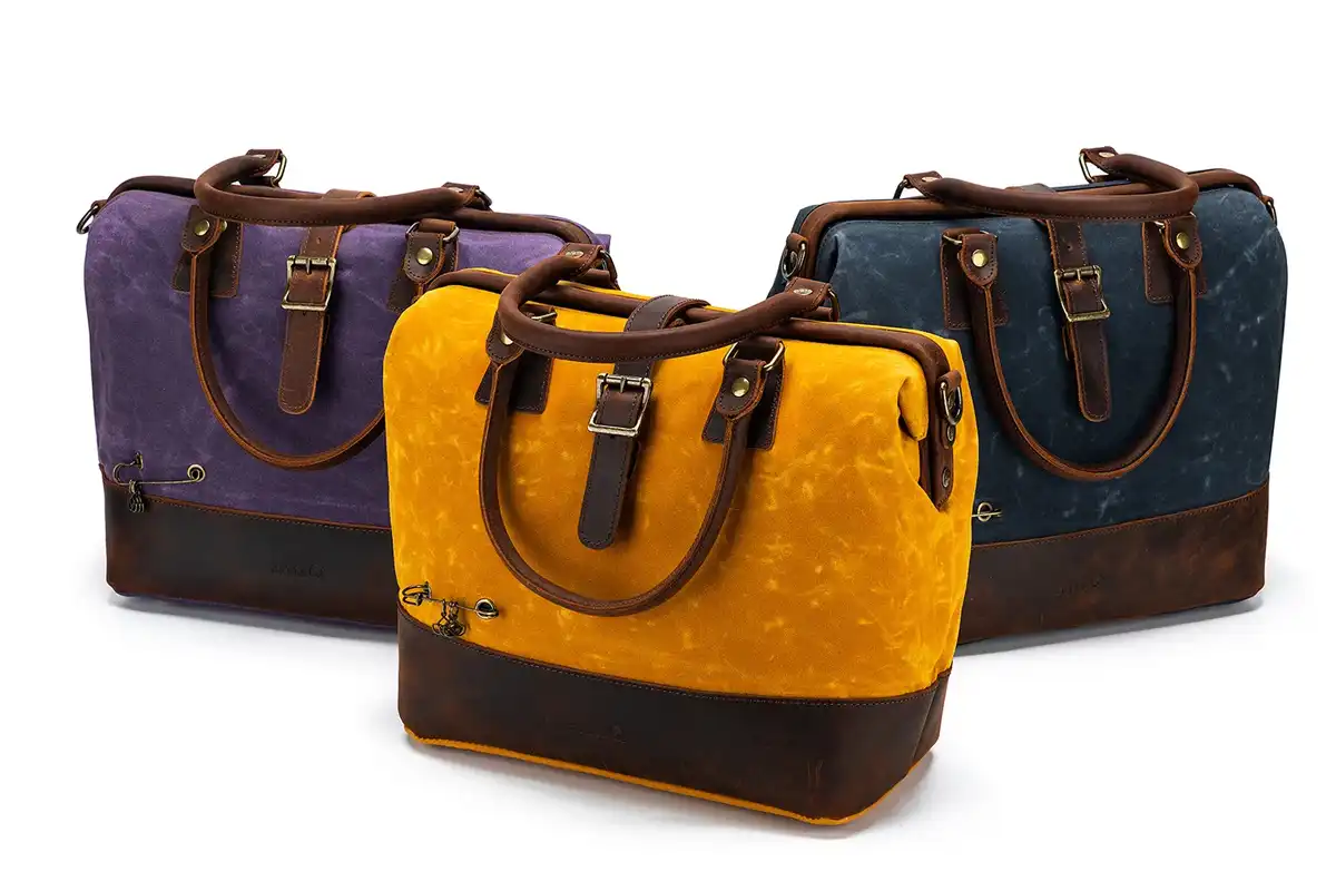 Della Q Makers Canvas Satchel at Fabulous Yarn