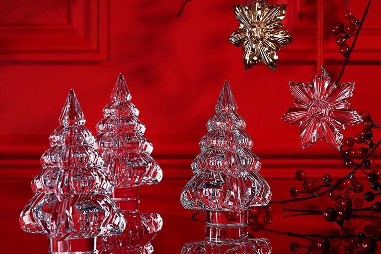 バカラの25年クリスマス、“クリスタル輝く”オーナメント＆新年を祝う