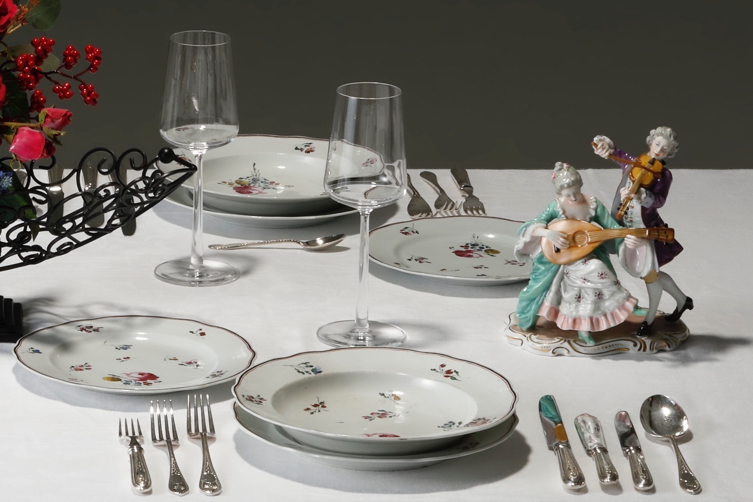 リチャード ジノリの名品磁器など約190点を一挙公開、特別展「イタリア