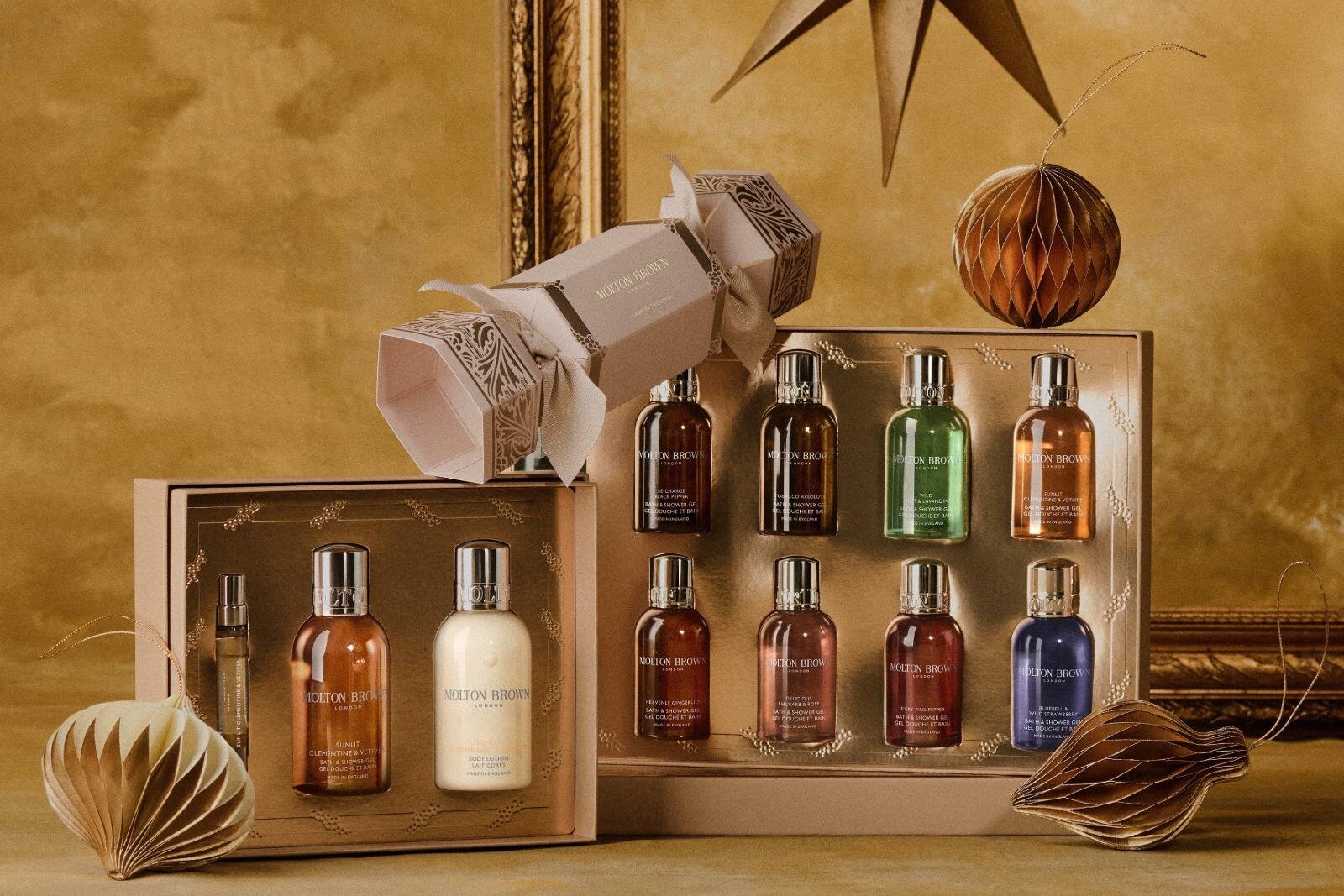 モルトンブラウン25年クリスマスコフレ第2弾、“クラッカー型パケ”の