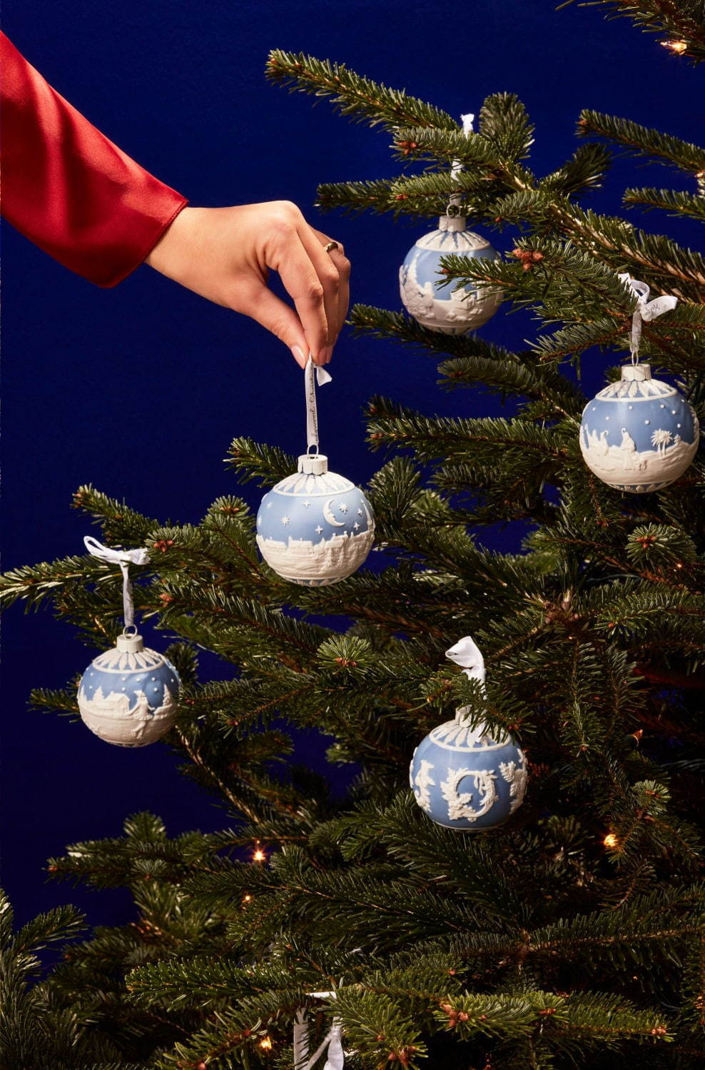 ウェッジウッドのクリスマスオーナメント2020、ギフトに最適な年号入り