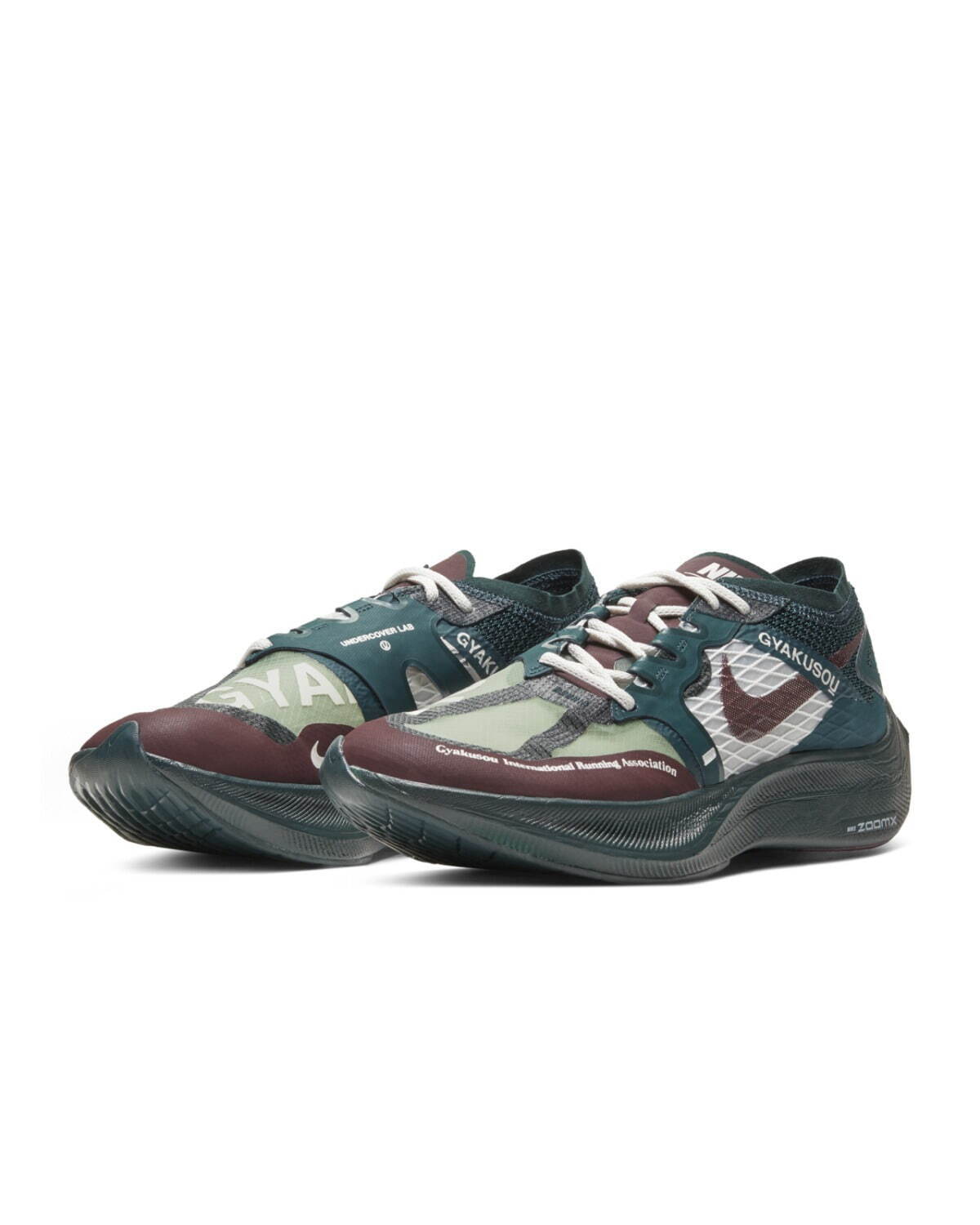 ナイキラボ×アンダーカバー「GYAKUSOU」グラフィック入り厚底シューズ