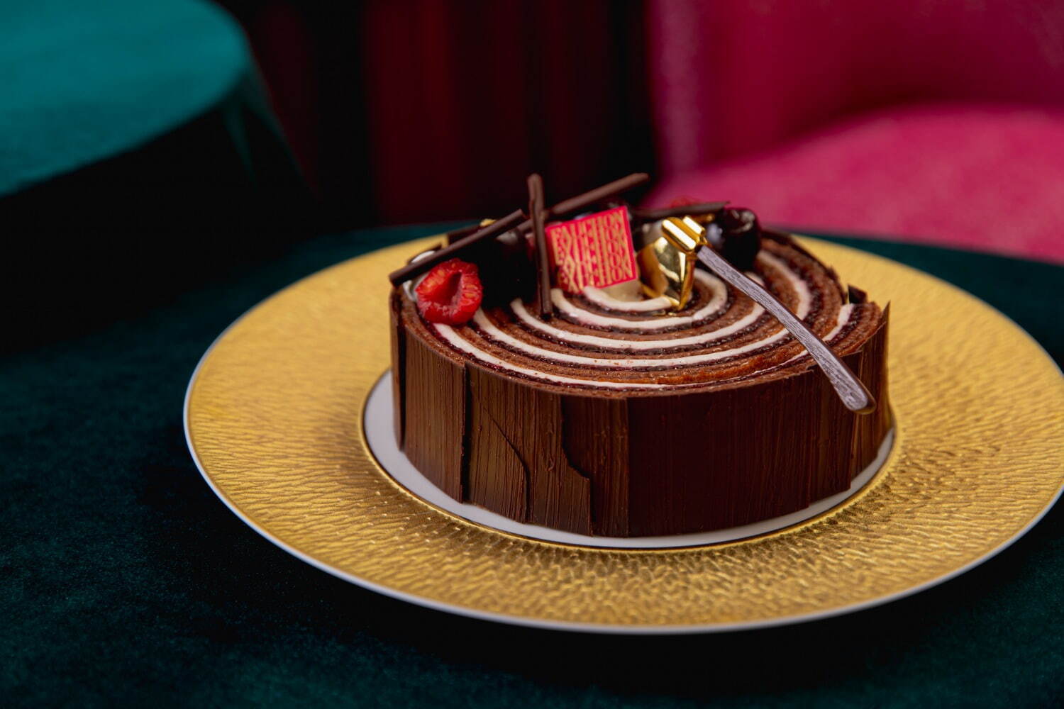 フォションホテル京都の2021年クリスマスケーキ、“リップ型”ホワイト