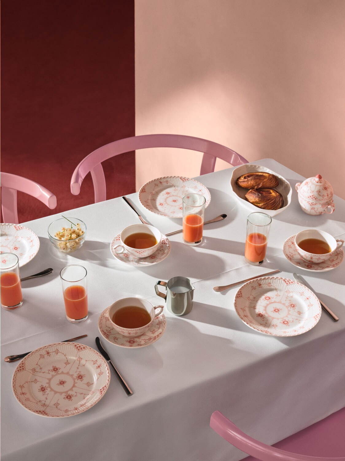 ロイヤル コペンハーゲン“コーラル色レース”のテーブルウェア、リーフ