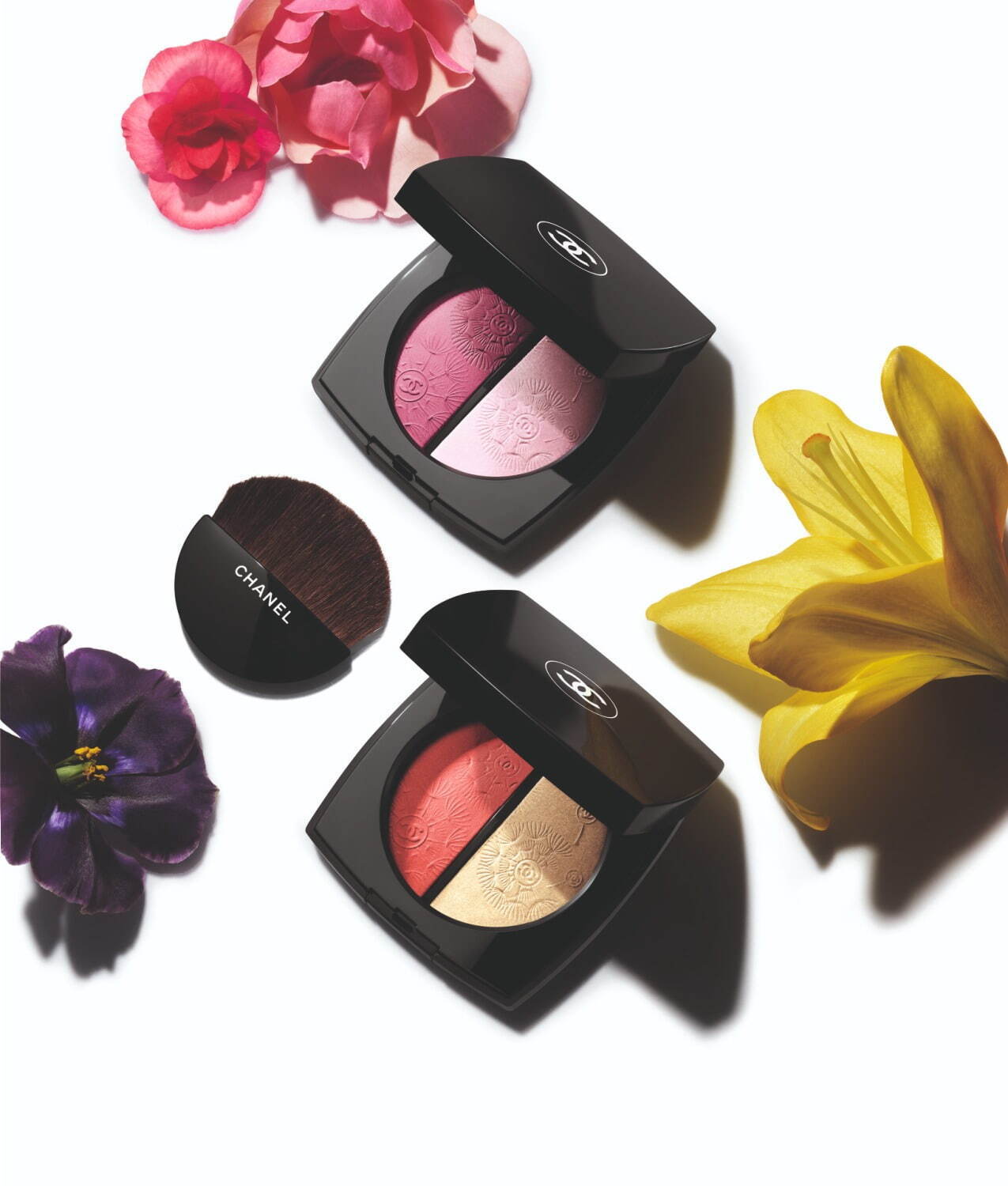 シャネル「空想の庭」24年夏コスメ、“花々の色彩”纏うスティックアイ