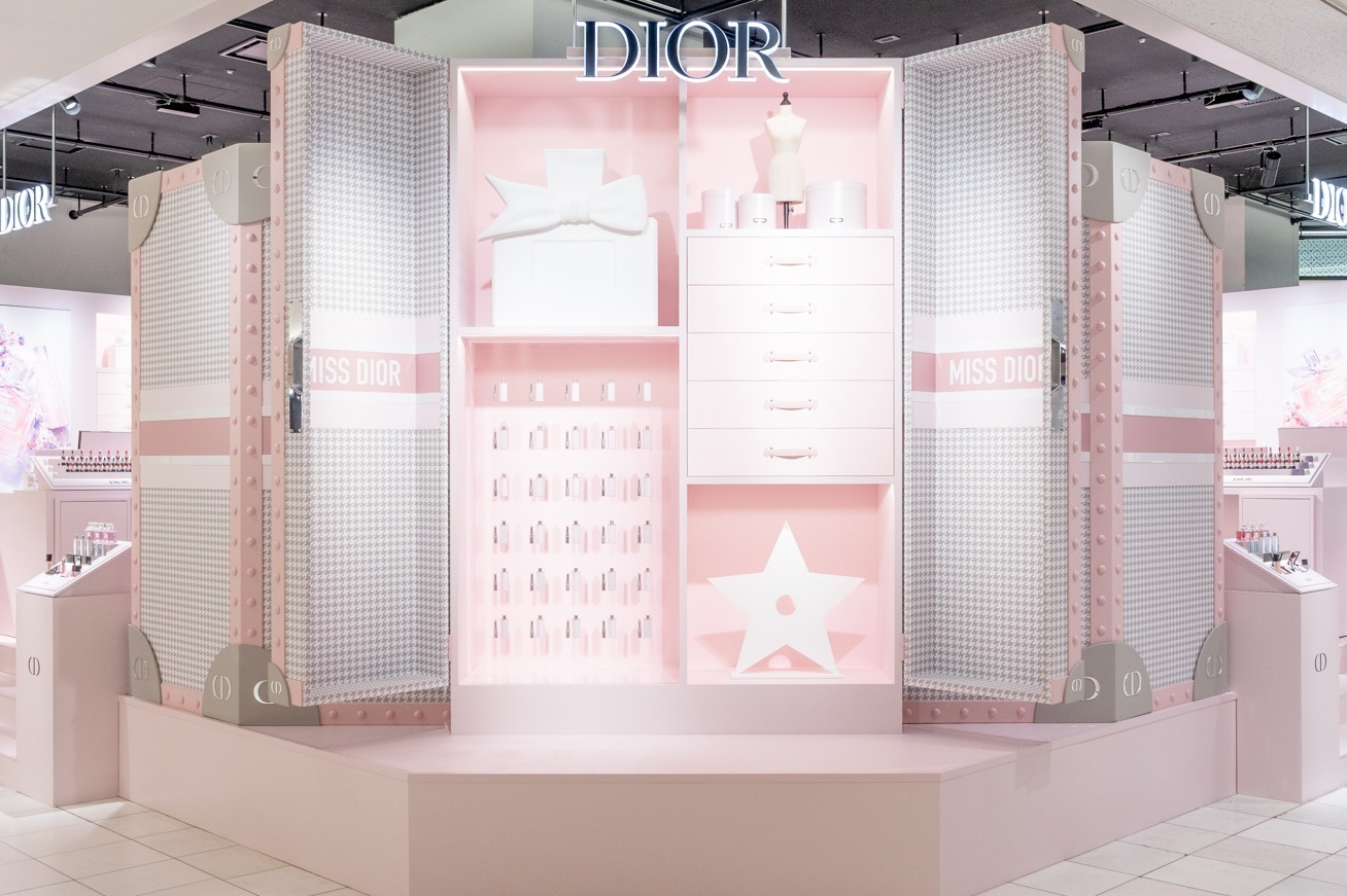 ディオール“幾千もの花々”のパウダー チーク「ディオールスキン