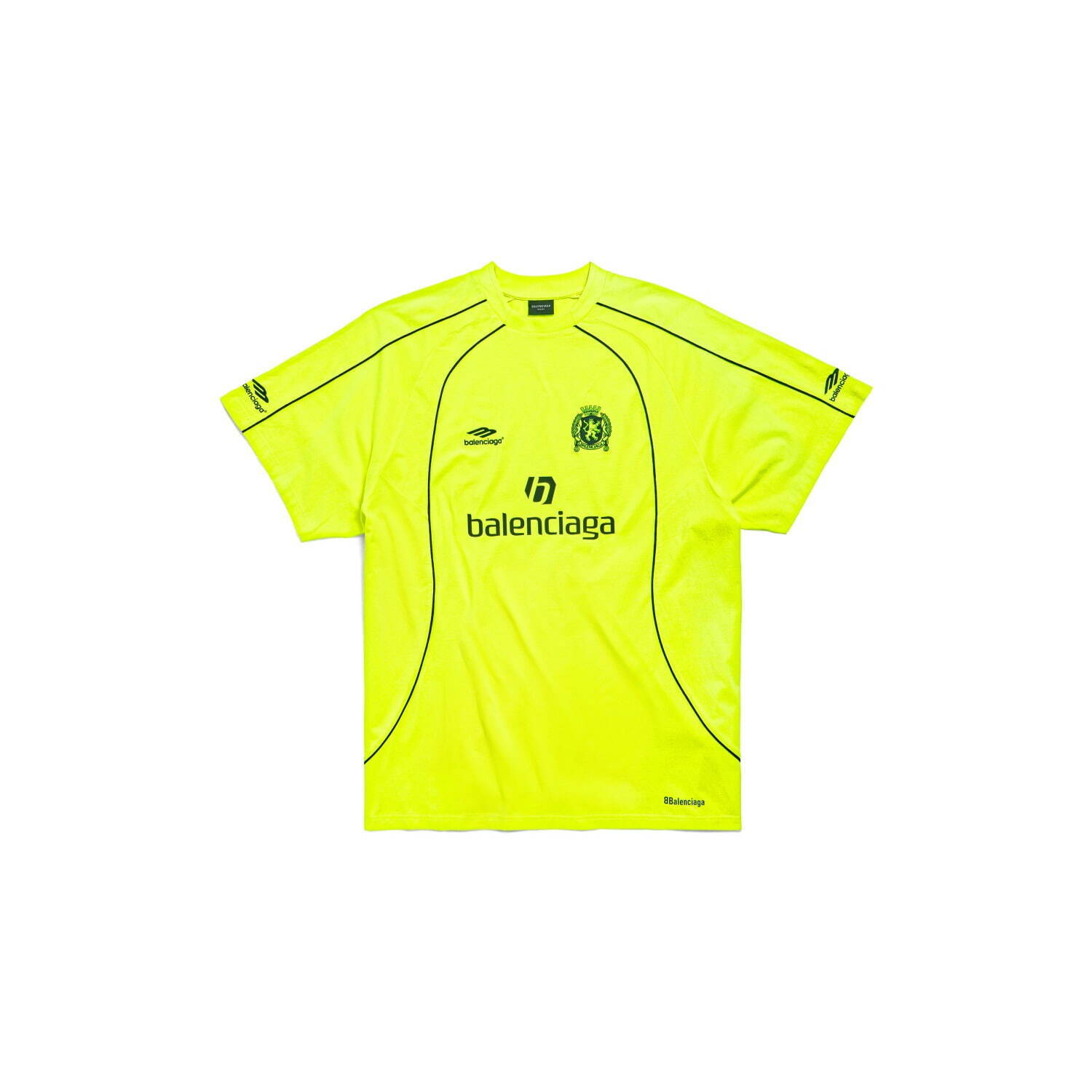 バレンシアガからサッカー着想の限定ウェア、“AOYAMA”のネーム入り