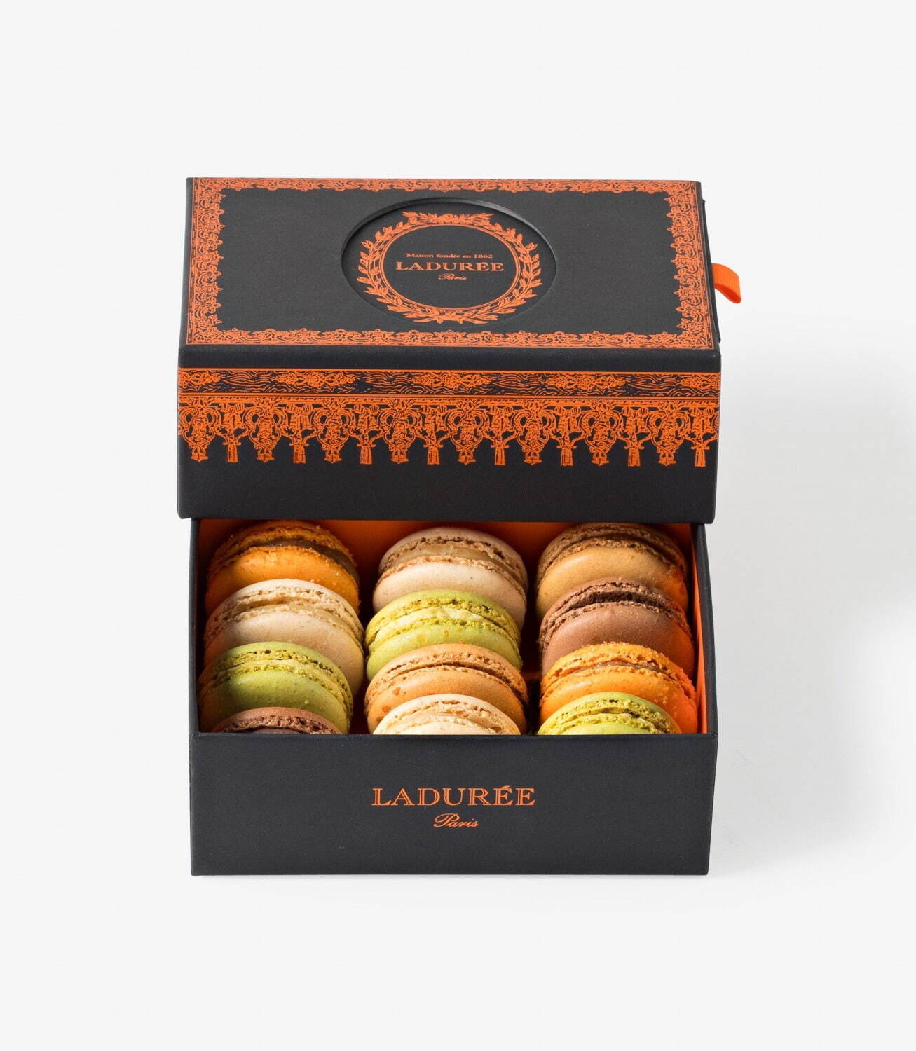 ラデュレのハロウィン、柄が変わる“仕掛け付き”マカロンボックスや