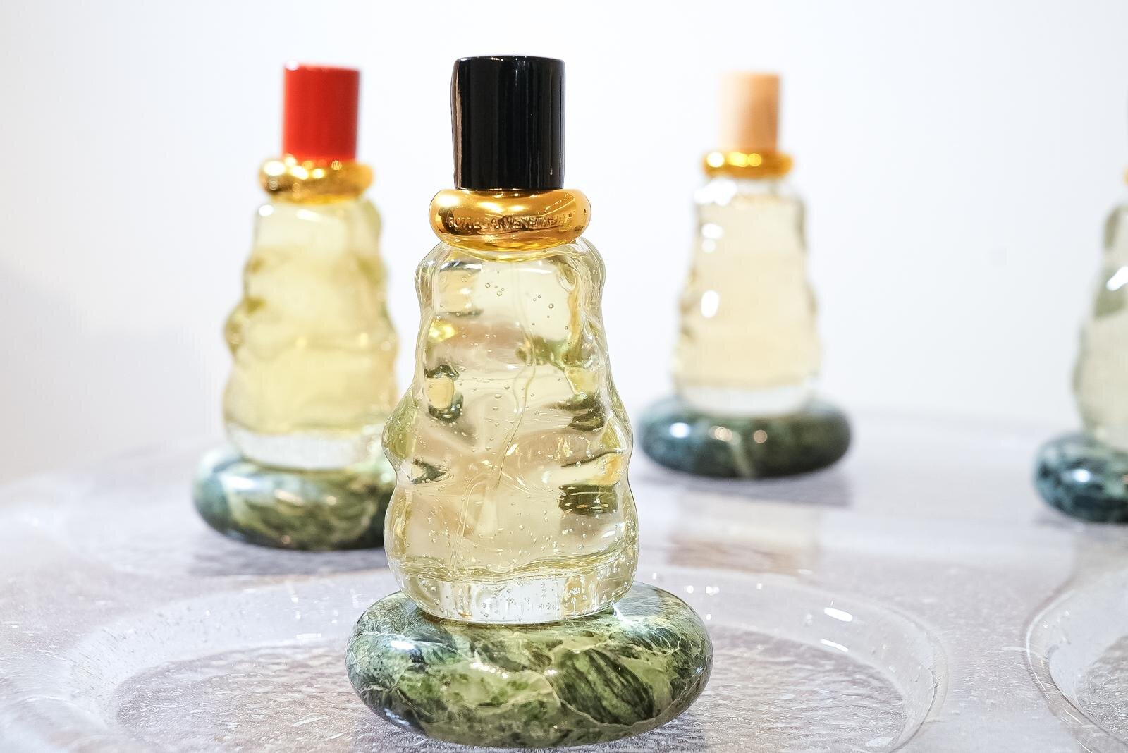 ボッテガ・ヴェネタ「ヴェネツィア」着想の25年冬フレグランス、波打つ