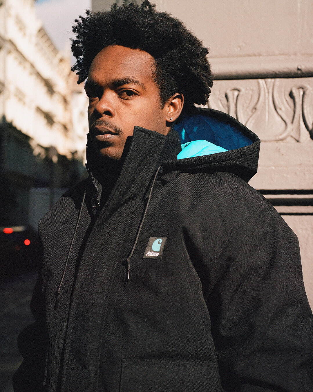 パレス スケートボード×カーハート、“ポップカラー”キルト裏地のコーチ