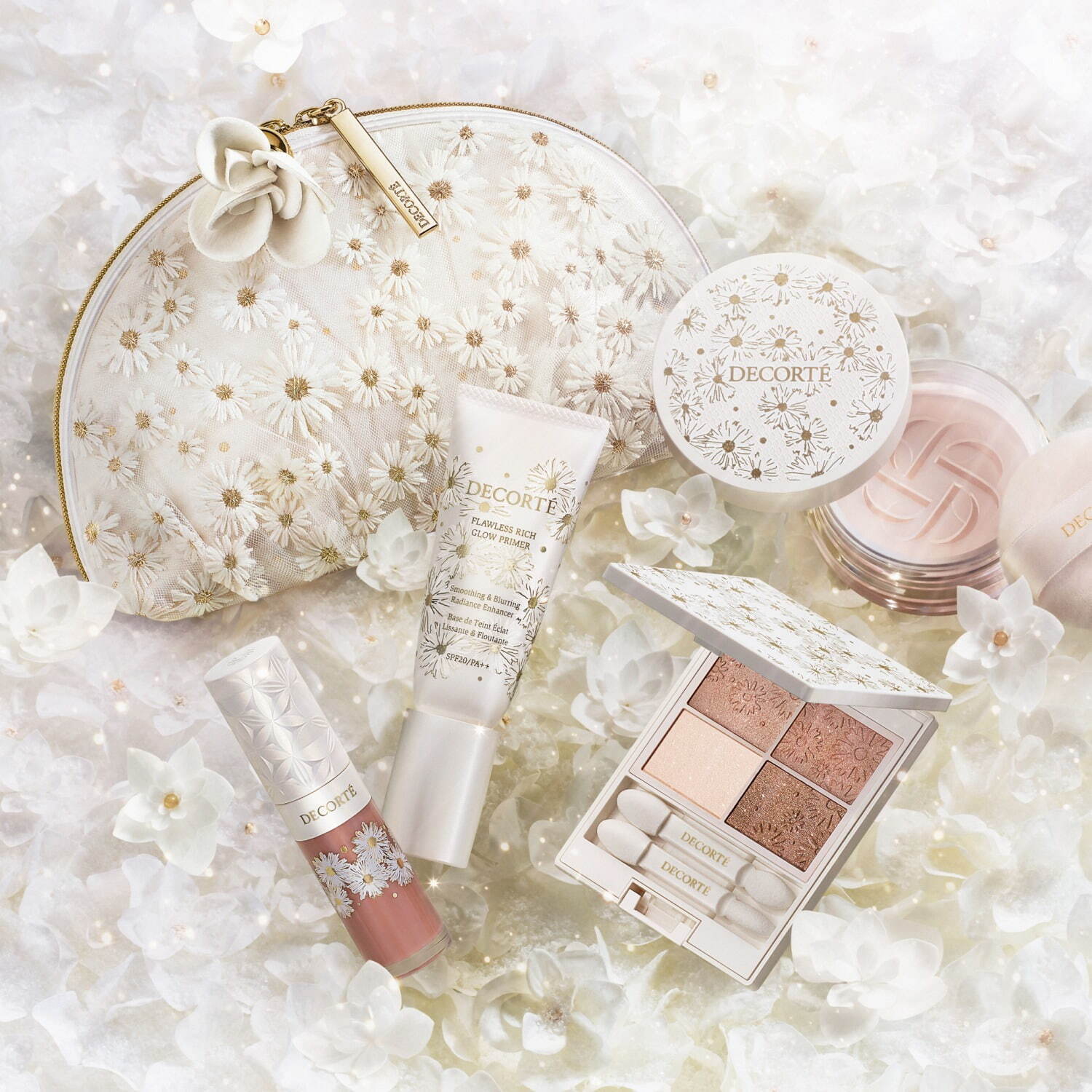 コスメデコルテのクリスマスコフレ2024、“白い花が咲く”ポーチ付き！4
