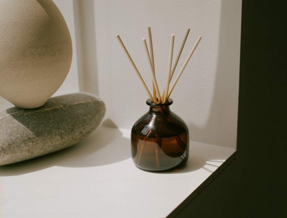 無印良品から秋限定のルームフレグランス「金木犀」「クロモジ」新たな