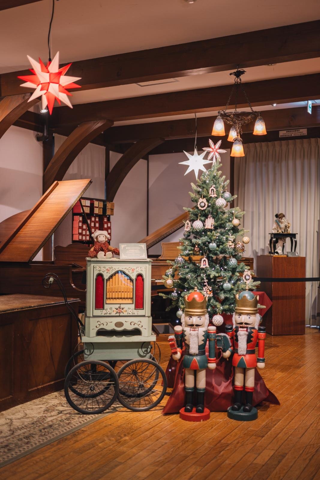 ROKKO森の音ミュージアムのクリスマス、オルガン＆オルゴールの“自動