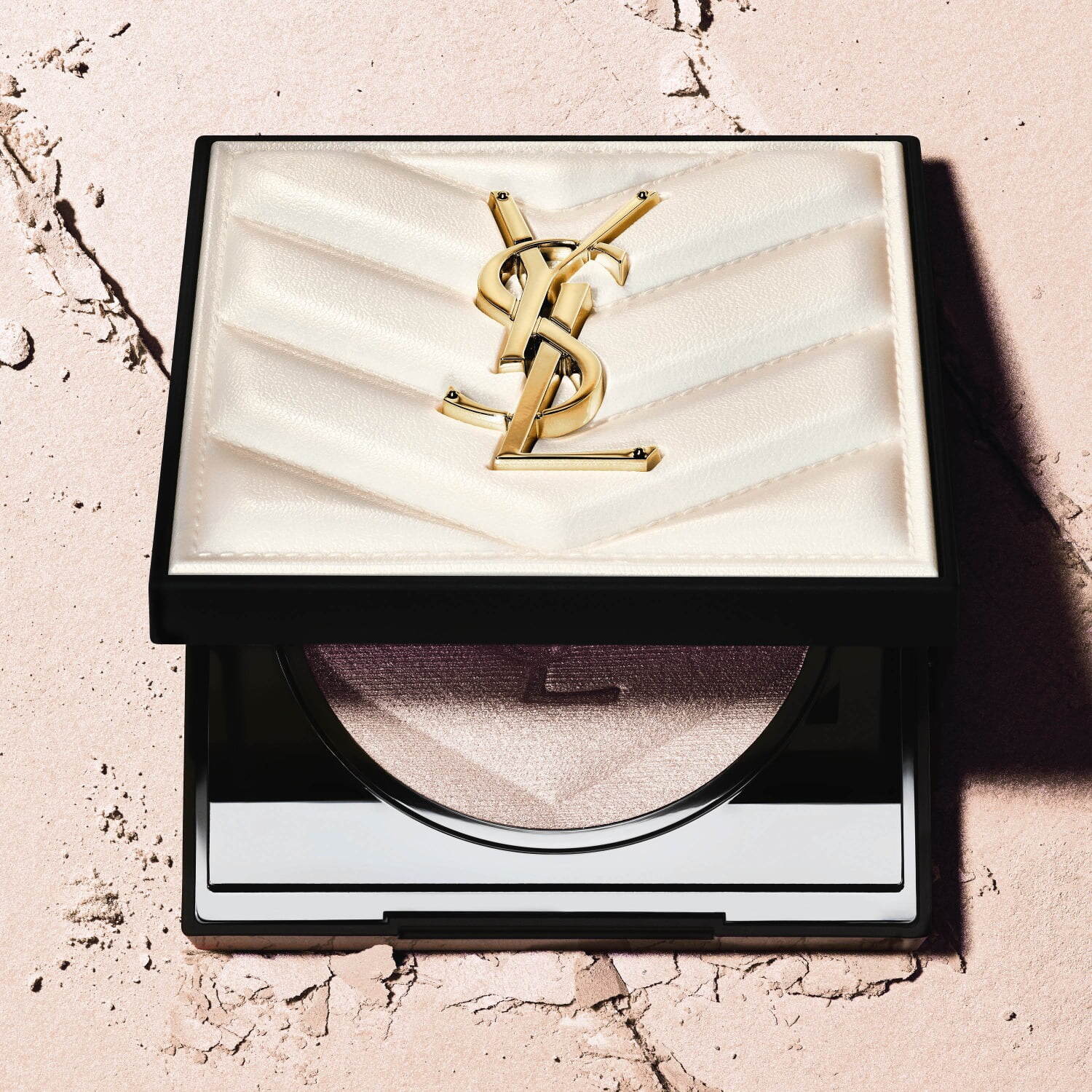 イヴ・サンローラン25年夏コスメ“光を纏う”輝き・立体感・トーンアップ