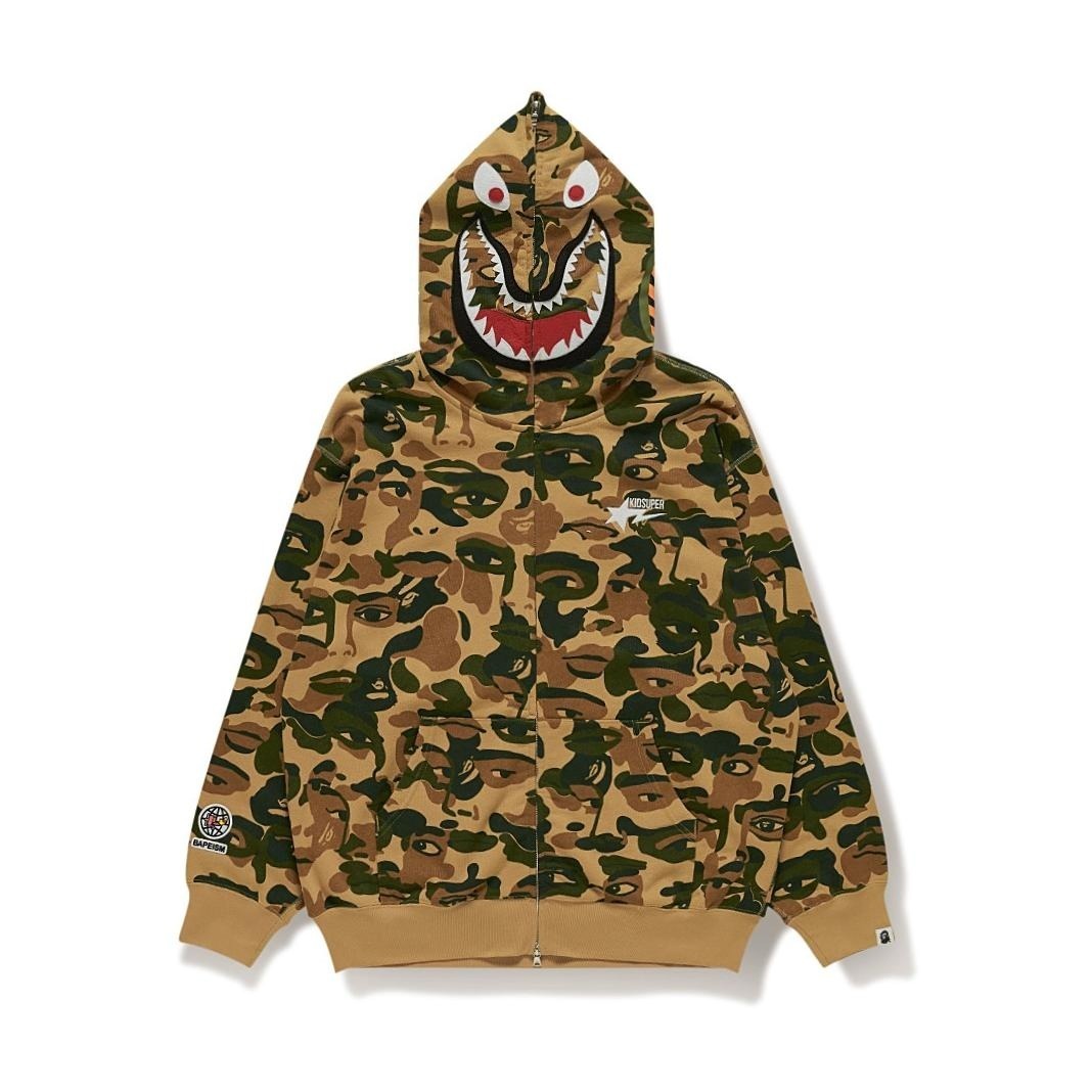 ア ベイシング エイプ“にっこり笑った”シャークフーディーやカモ柄