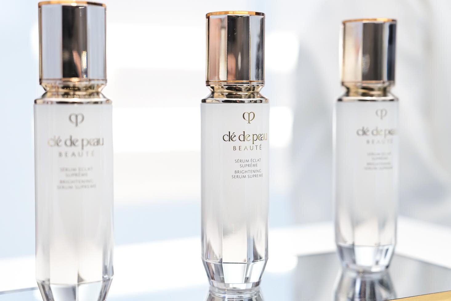 クレ・ド・ポー ボーテの美容液「ル・セラム」24年新春限定でサイズ