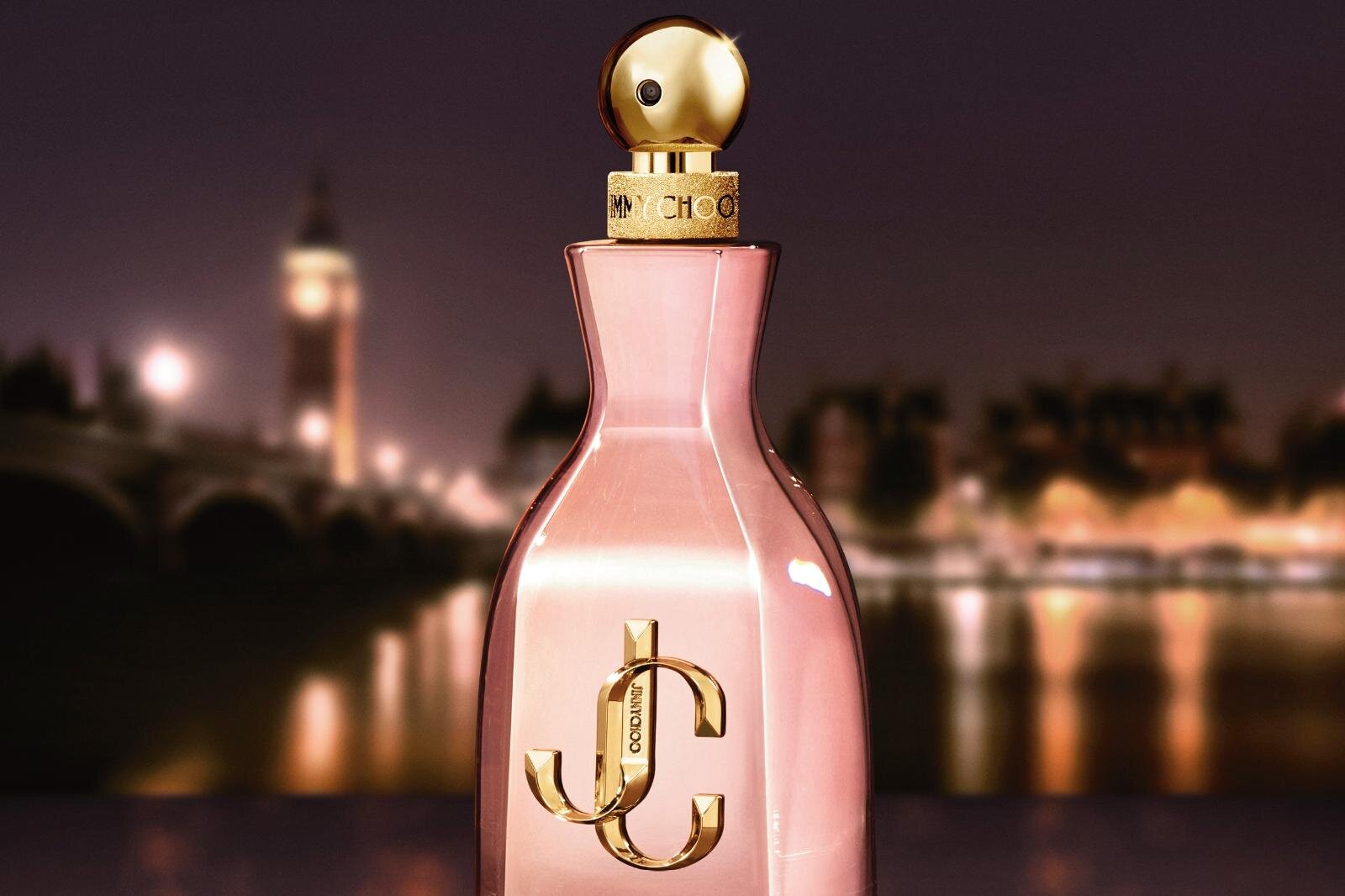 ミュウミュウの新香水「ミュウミュウ ロー ロゼ オードトワレ