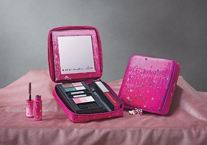 RMKのクリスマスコフレ、人気のベースメイクキットや限定リップグロス