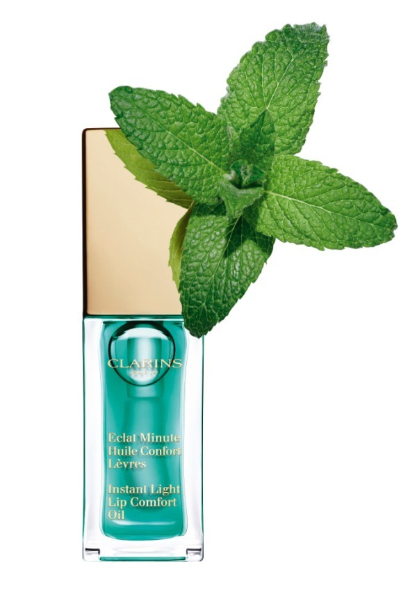 クラランス“ミント香る”ライトブルーのオイルリップ美容液