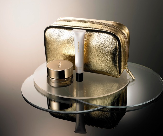 SUQQUから選べるファンデ＆贅沢スキンケアのクリスマスコフレ、新作