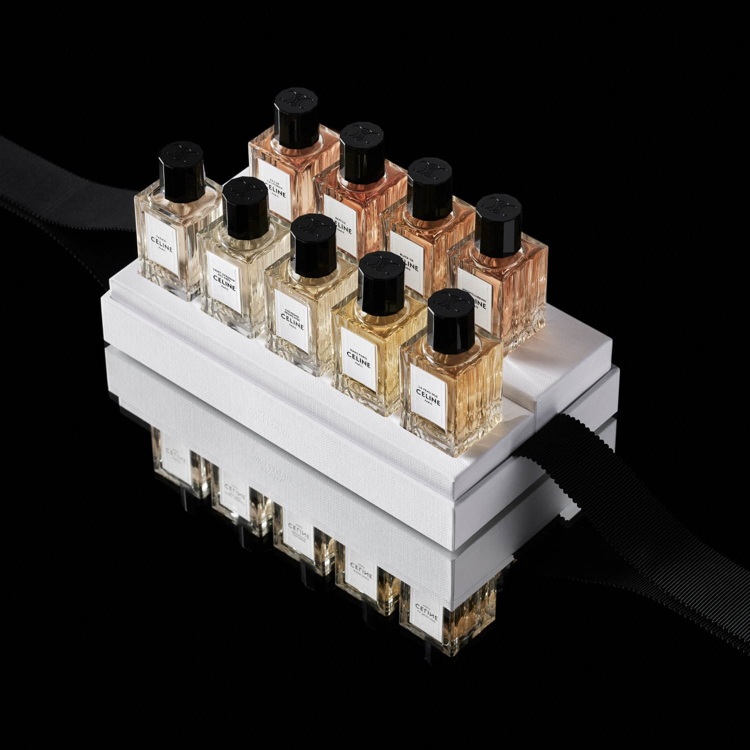 セリーヌのフレグランスコフレ、“記憶”から着想を得た9種の香水ミニ