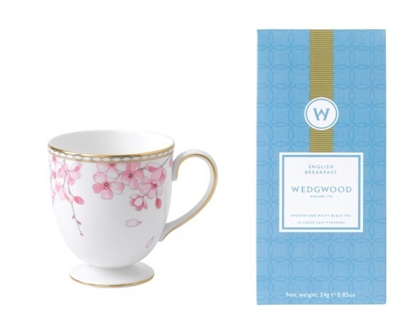 ウェッジウッド“桜の花びら”を描いた「スプリング ブロッサム