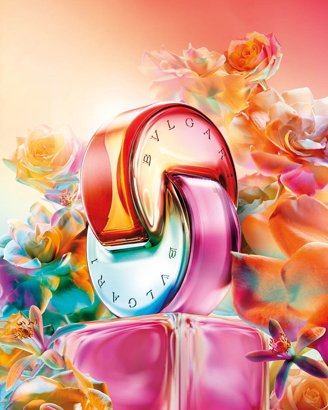 ブルガリ“花の香りの万華鏡”のような「オムニア」新作フレグランス